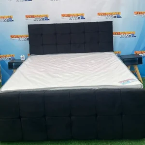 Cama King Size – Modelo Doble Respaldo de Cuadros